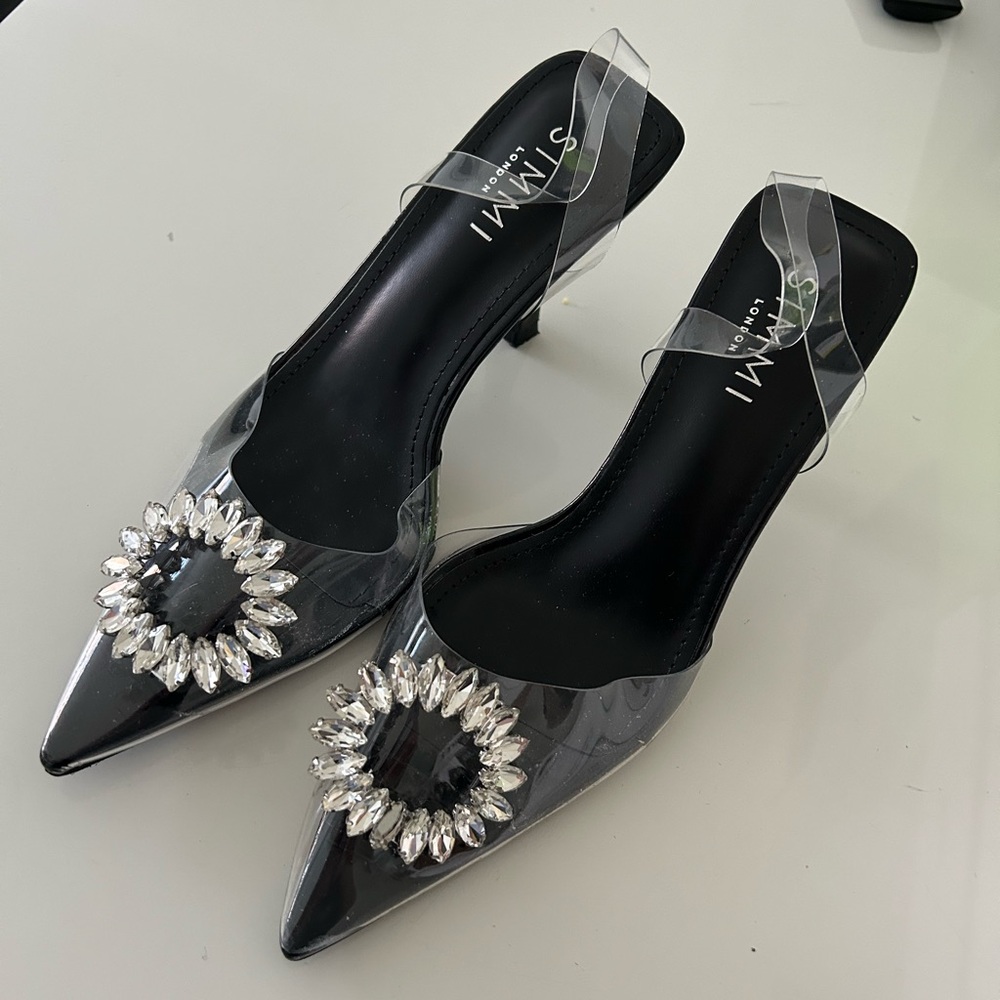SIMMI LONDON black and clear heels with beautiful crystal size 8. Worn once!